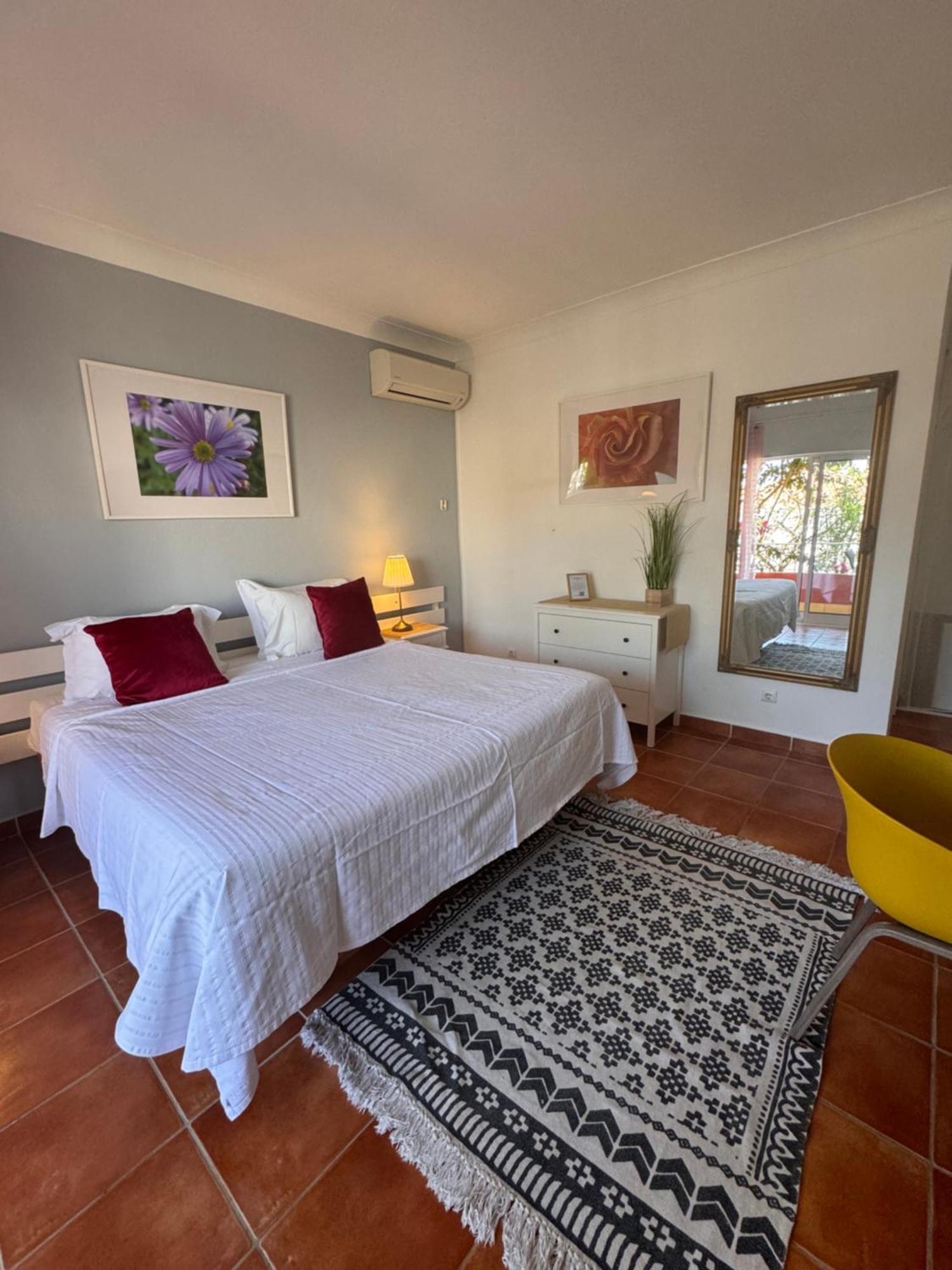 Casa Concha - Peaceful And Relaxing Gasthof Lagos